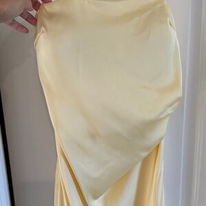 Chic Yellow Midi Dress